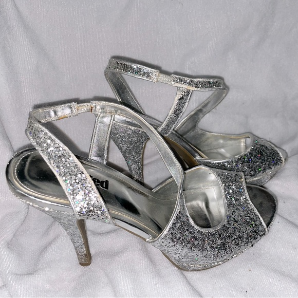 Unlisted Silver Sparkle Platform Strap Stiletto Heels Plus Size 11 - Picture 2 of 5